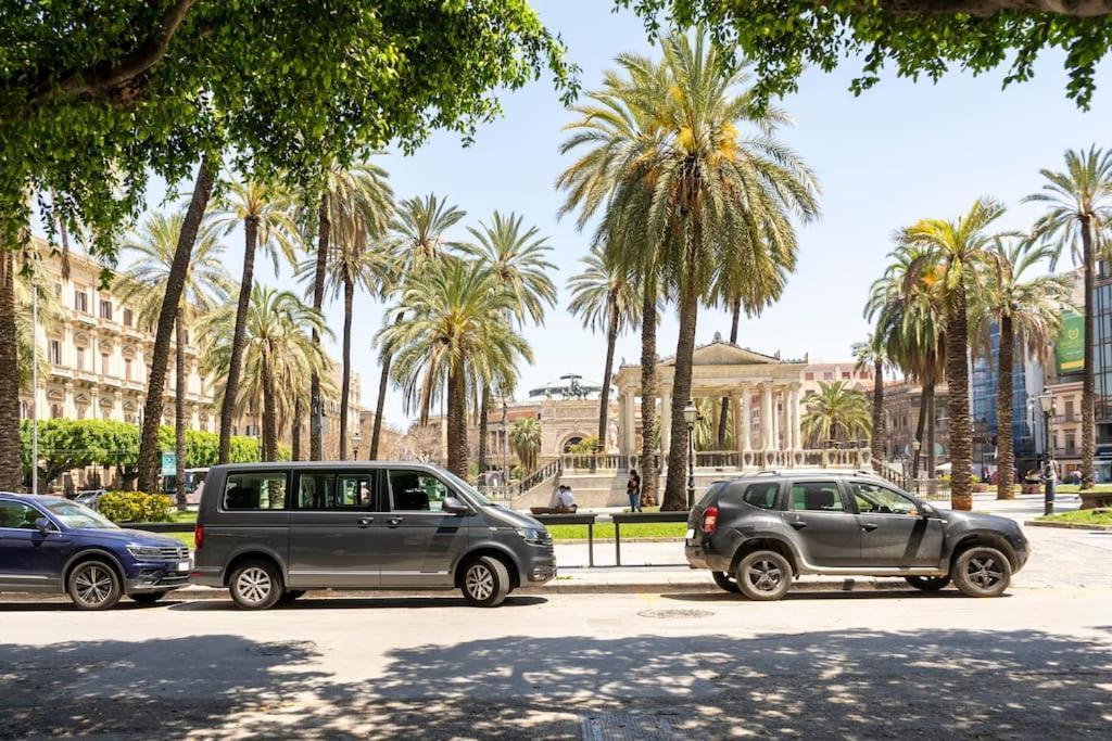 Rocca Politeama Attico Prestigioso Ed Eccitante. Lägenhet Palermo Exteriör bild